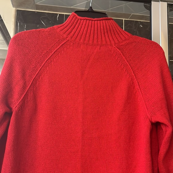 Banana Republic red sweater, size S, NWT. - Picture 5 of 9